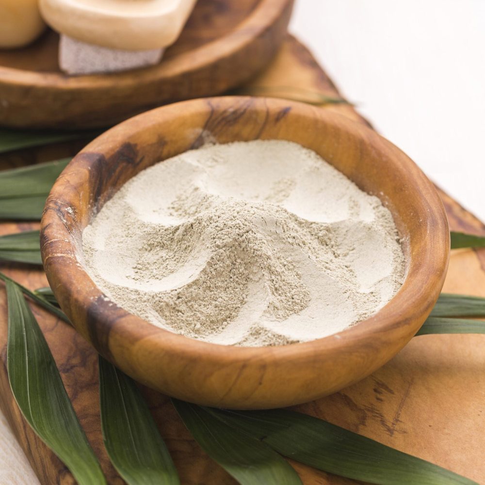 high-angle-bowl-with-powder-leaves